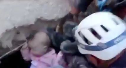 Impresionante VIDEO: Rescatan ileso a una bebé de 4 meses de edad de los escombros de un edificio