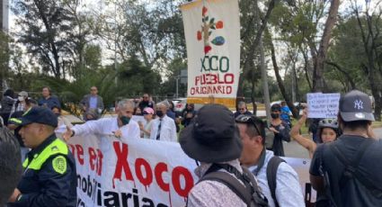 Con pintas, vecinos de Pueblo de Xoco protestan contra la recién inaugurada plaza Mítikah