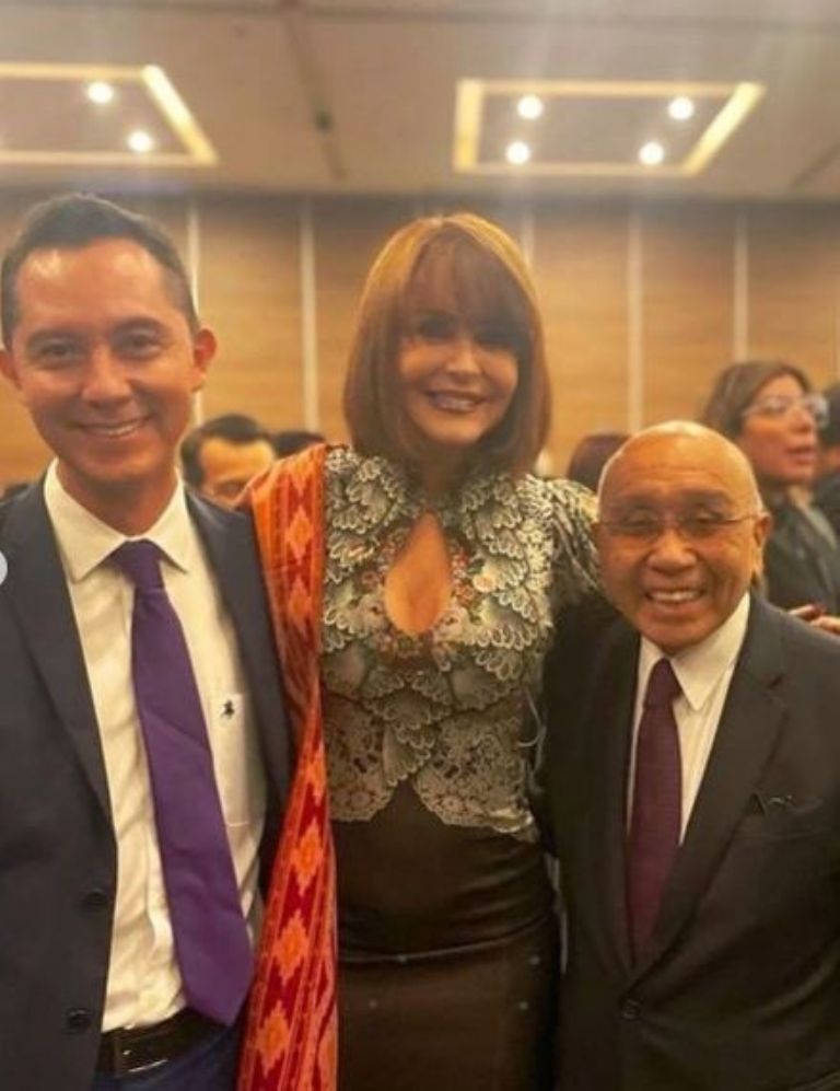 Gaby Spanic en la embajada de Indonesia