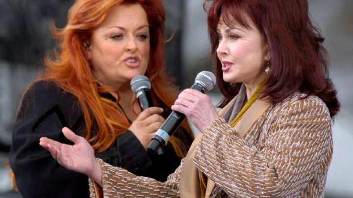 La madre de una querida cantante se quita la vida; así reaccionó la famosa: "Le cerré los ojos"