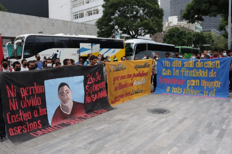 Este día se cumplen 8 años de la desaparición de los 43 normalistas de Ayotzinapa. Foto: Internet