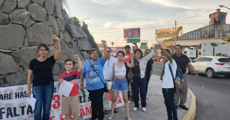 SNTE conmemora a los 43 normalistas de Ayotzinapa