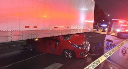 VIDEO: Auto ignora un 'alto' y provoca brutal accidente vehicular en CDMX; hay un muerto