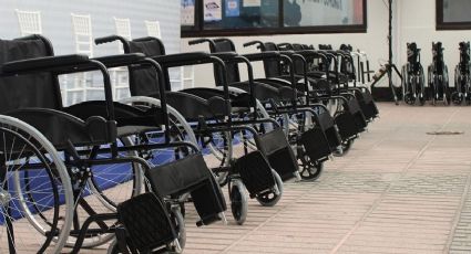 Entrega de sillas de ruedas y equipo para personas con discapacidad en Naucalpan