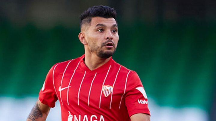 Tecatito: Entrenador del Sevilla espera su recuperación "para nosotros, no para la Selección"