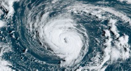 Precaución: Huracán 'Danielle' toma fuerza; tormenta tropical 'Earl' disminuye su velocidad