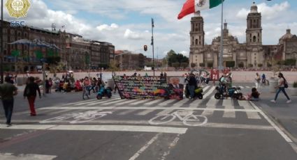 Manifestantes llegan al Zócalo, piden viviendas populares en terrenos abandonados