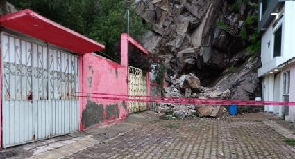 La lluvia deja estragos en Ecatepec: Un cerro se desgaja; hay dos viviendas dañadas