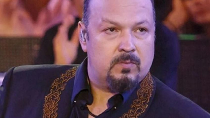 (FOTO) Pepe Aguilar aparece vestido así y la gente lo destroza: "Vergüenza debería sentir"