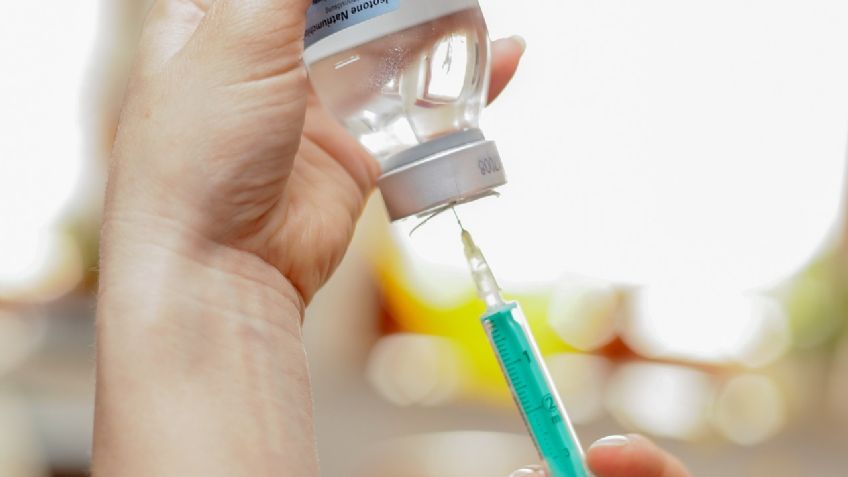 Expertos de la CDC inician investigación sobre las vacunas contra el Covid-19 en mayores de 65 años