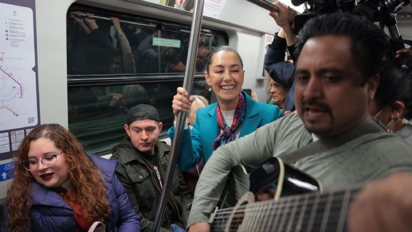 Con canción incluida Claudia Sheinbaum viaja en la Línea 12 del Metro de la CDMX