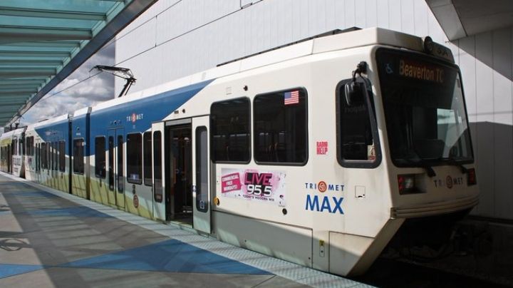 Microinfarto: Mujer en situación de calle lanza a las vías del Metro a una menor de 3 años