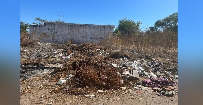 La Machi López clama por mejores servicios; urgen a la reparación de drenajes colapsados