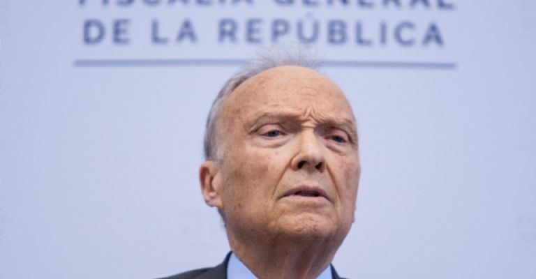 El titular de la FGR, Alejandro Gertz Manero, presentó su renuncia a la dependencia