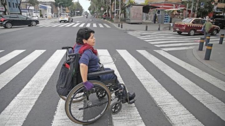 Tras agredir a persona en silla de ruedas, policía detiene a hombre con cuchillo en CDMX