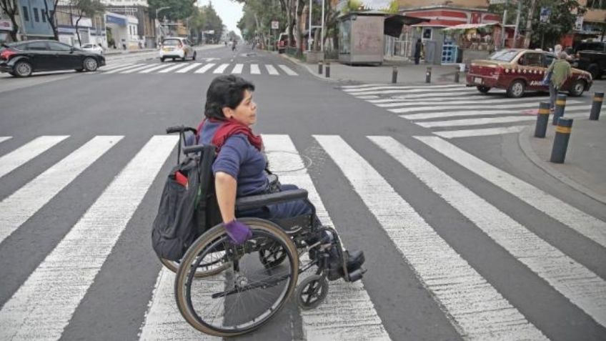 Tras agredir a persona en silla de ruedas, policía detiene a hombre con cuchillo en CDMX