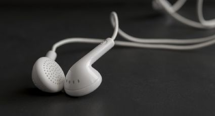 ¿Amas escuchar música con los audífonos? Ten cuidad, serían perjudiciales para la salud