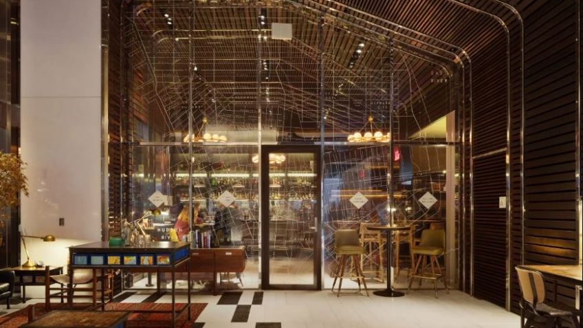 Tras solicitar el divorcio, un hombre pierde la vida luego de caer de un bar en la azotea