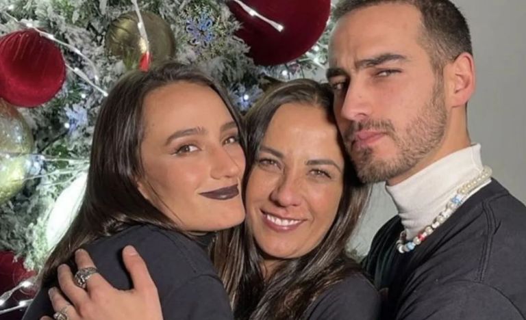 Consuelo Duval y sus hijos