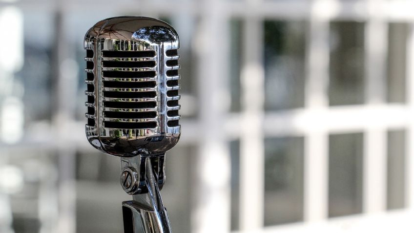 Fans temen por su vida: La policía es enviada a la casa de afamada cantante y ella reacciona