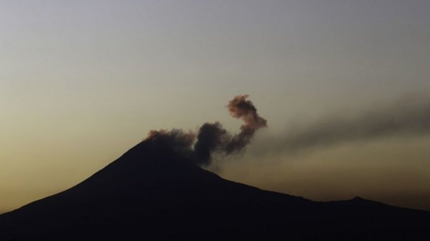 VIDEOS: Volcán Popocatépetl 'explota' y alerta a las autoridades; se mantiene amarillo fase 2