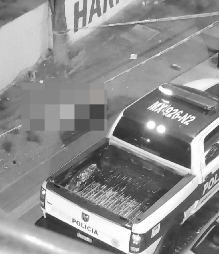 Motociclista cae de puente vehicular en CDMX