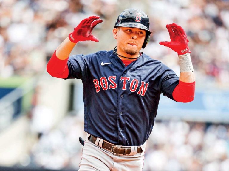 Urías llegaría con Yaquis