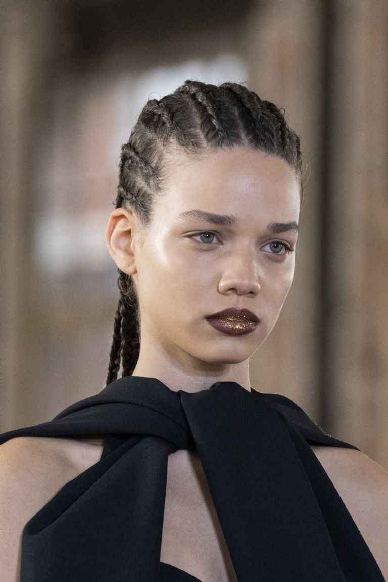 Puedes hacer dos o más trenzas del grosor que desees