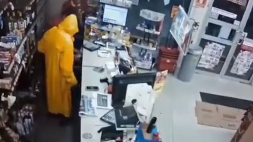 Imágenes fuertes: Captan el asesinato de un profesor de primaria en OXXO de Veracruz