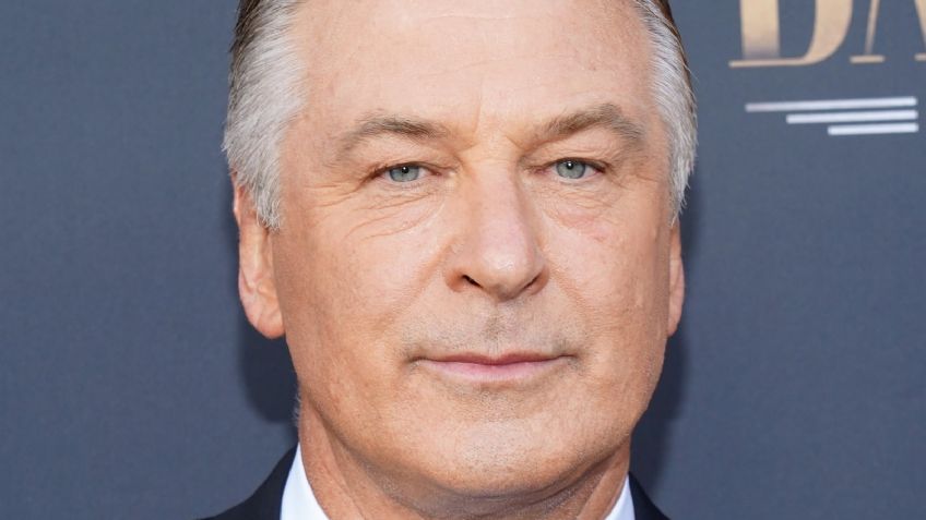 Alec Baldwin enfrenta nueva acusación de homicidio involuntario por tiroteo en el set de 'Rust'