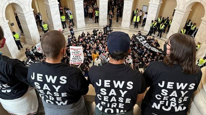 Manifestantes propalestinos toman el Capitolio de Estados Unidos exigiendo alto el fuego en medio del conflicto en Gaza