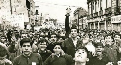 2 de Octubre: Esto paso durante la Matanza de Tlatelolco, en la Plaza de las tres Culturas