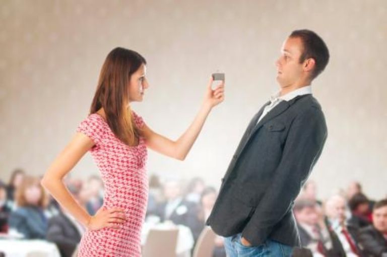 Estos son los signos zodiacales que le temen al compromiso