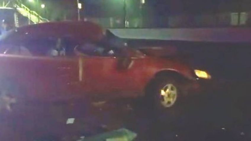 Brutal accidente sobre avenida 608 deja un auto destruido y dos personas atrapadas