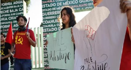 Guerra en Israel: En frontera de México y EU, migrantes protestan a favor de Palestina