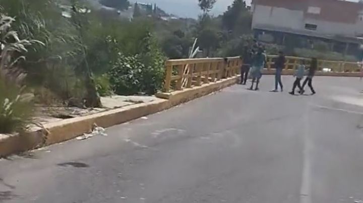 VIDEOS: Balacera entre narcomenudistas en San Miguel Canoa, Puebla, deja seis muertos