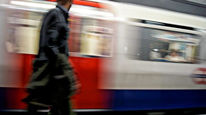 Suspenden a conductor del metro de Londres por encabezar cánticos pro palestinos