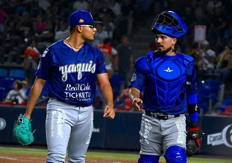 Chávez y Sánchez con Yaquis