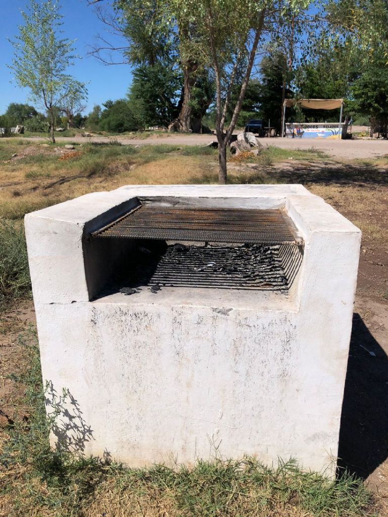 Se cree que los asadores costaron el triple de lo debido