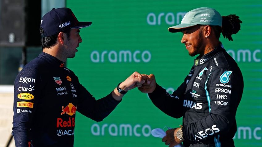 Lewis Hamilton se pone de lado de 'Checo' Pérez: "Su equipo no lo está ayudando del todo"