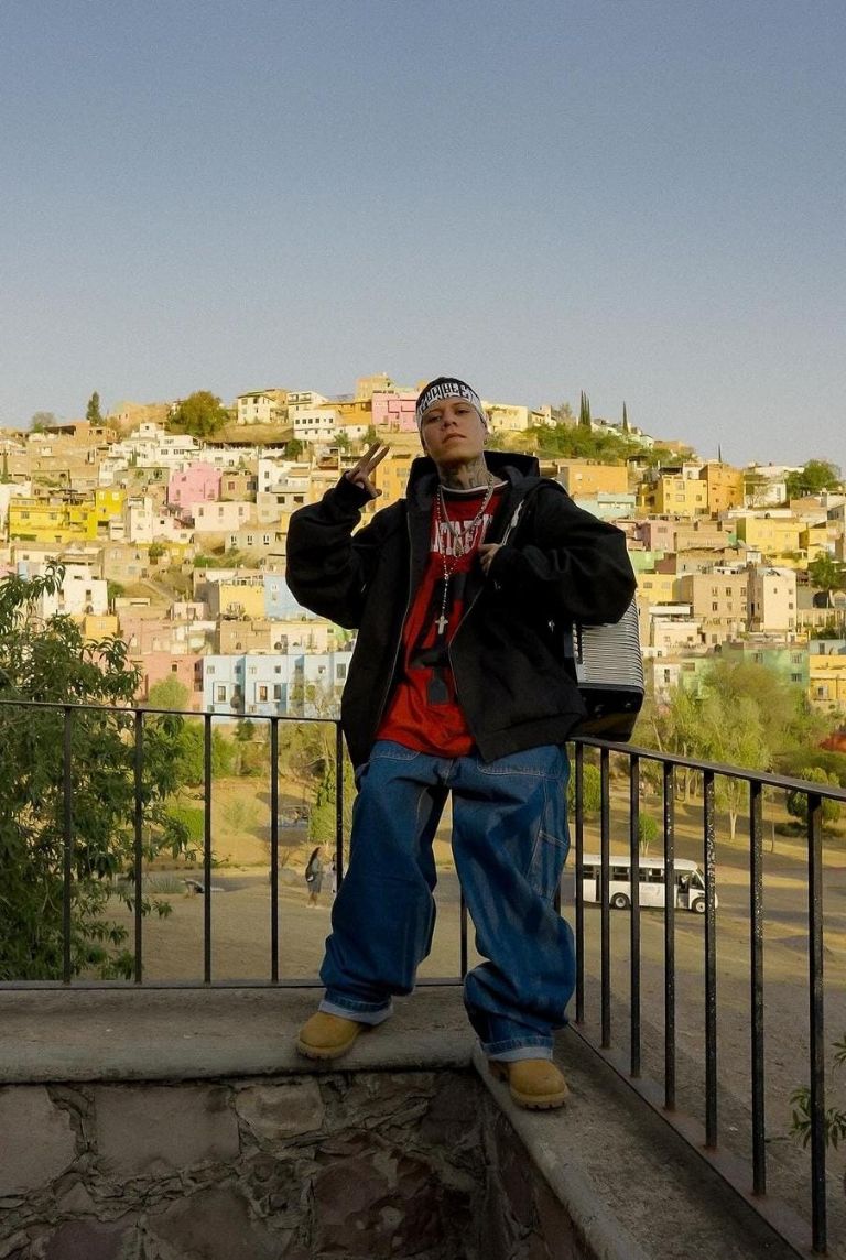 Santa Fe Klan en su barrio