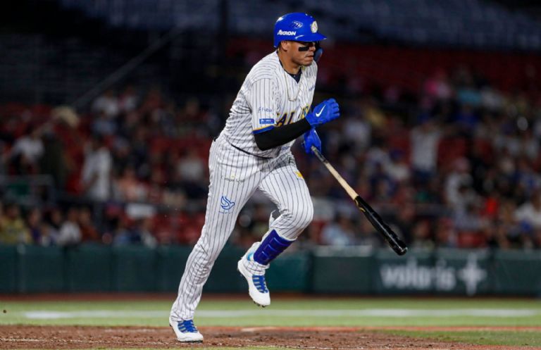 Amador vivirá otra campaña con Charros