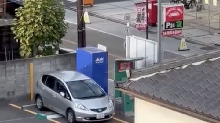 Hombre armado causa pánico en Japón al atrincherarse por horas en una toma de rehenes