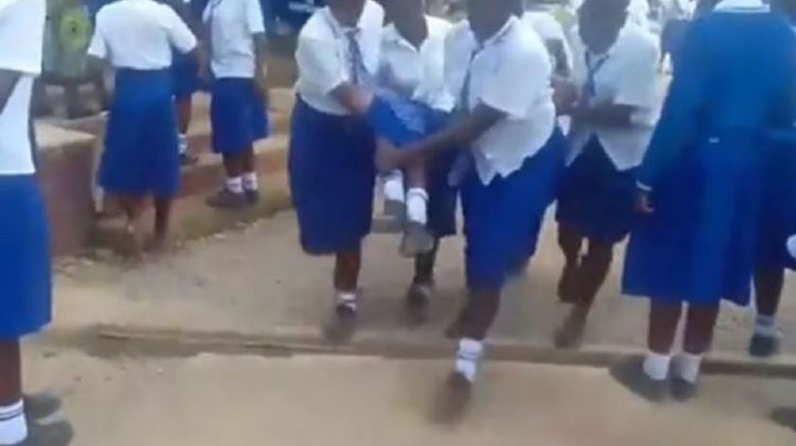 Alerta mundial: Extraña enfermedad deja sin caminar a 100 estudiantes de Kenia