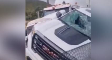 Por evitar ser asaltado, operador de tráiler embiste a camioneta donde viajaban ladrones