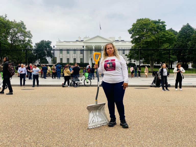 Ceci Flores recibe amenazas de muerte