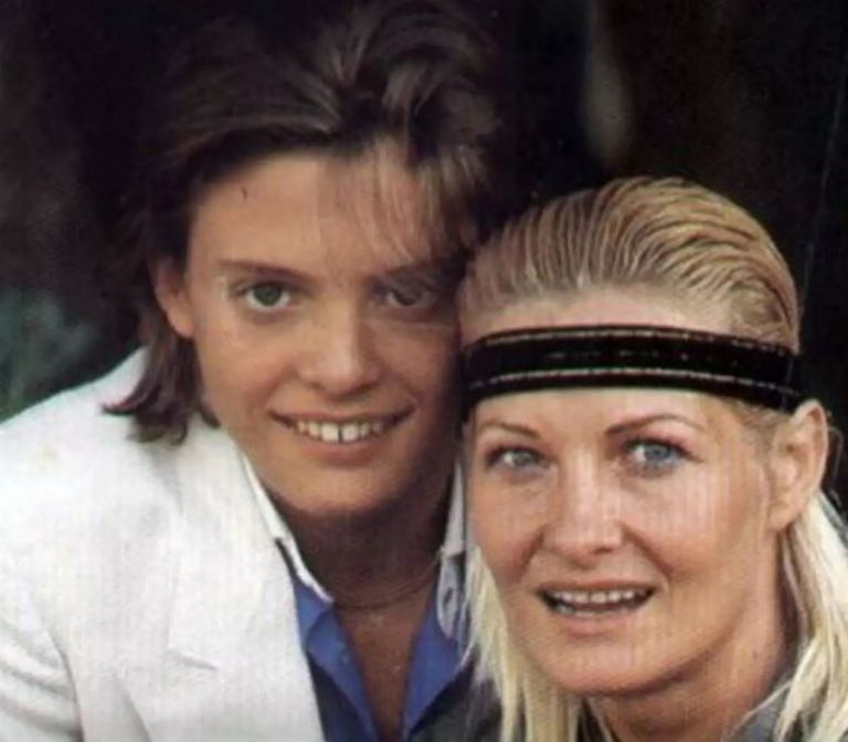 Autorizan prueba de ADN a posible mamá de Luis Miguel