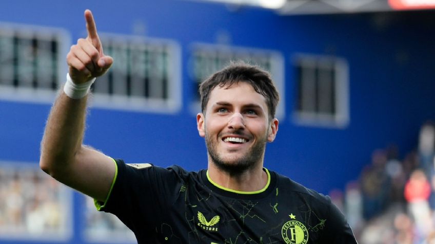 Santiago Giménez supera a Erling Haaland y Lautaro Martínez y se ubica en top 3 goleador