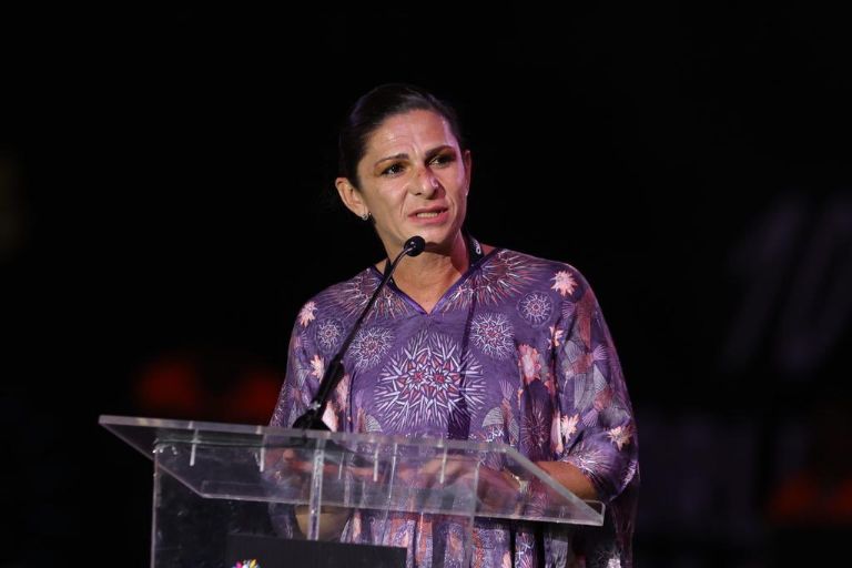 Ana Guevara revela por qué aún no regresan los apoyos a los deportes acuáticos