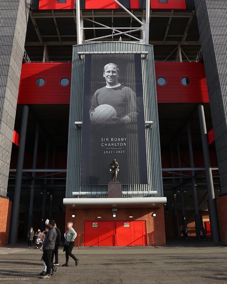 Revelan la causa de muerte de la leyenda de Inglaterra y Manchester, Bobby Charlton
